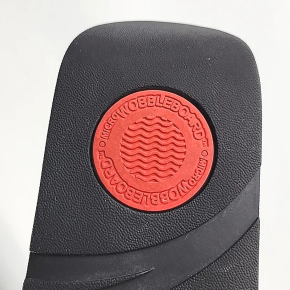 Fitflop Women's Lulu Black Popstud Toe-Post Shiny Metal Studs Sandals Size 7 - Picture 14 of 16